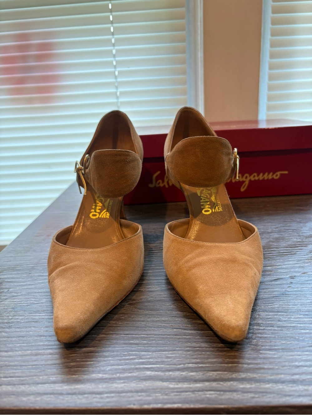 Salvatore Ferragamo Brigida 7cm Camel Suede Bow Ankle Strap Pumps Heels Sz 8.5B - Picture 2 of 15